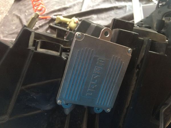 雪铁龙世嘉改装凯旋透镜大灯,雪铁龙世嘉led大灯改装