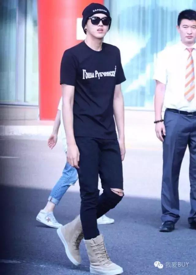 每周女星*服私**秀：89元T成功俘获刘诗诗，杨幂270元T够亲民