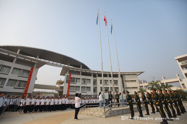 广西南宁校门,南宁校门