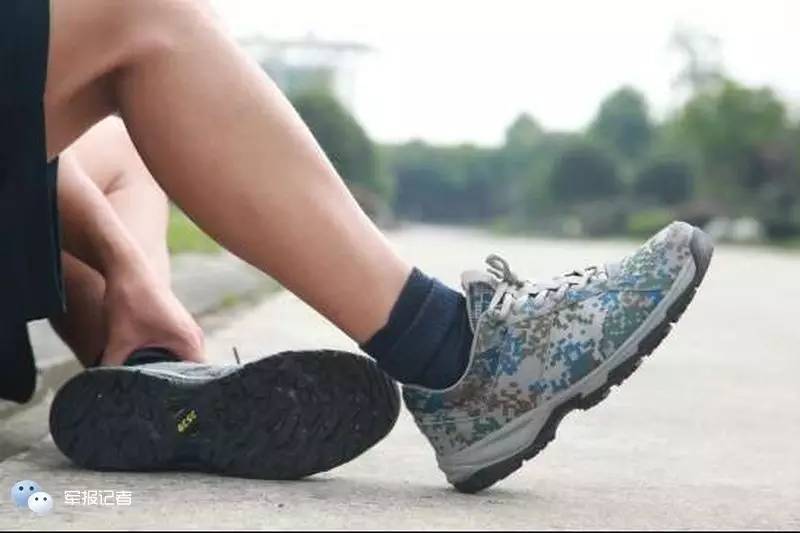 3515新式迷彩鞋男透气轻便跑鞋,新式迷彩鞋户外训练防滑登山鞋