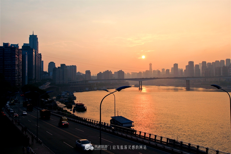 灞卞煄娓濆懗閲嶅簡灏忛潰,鎱㈡极鑼堕ギ