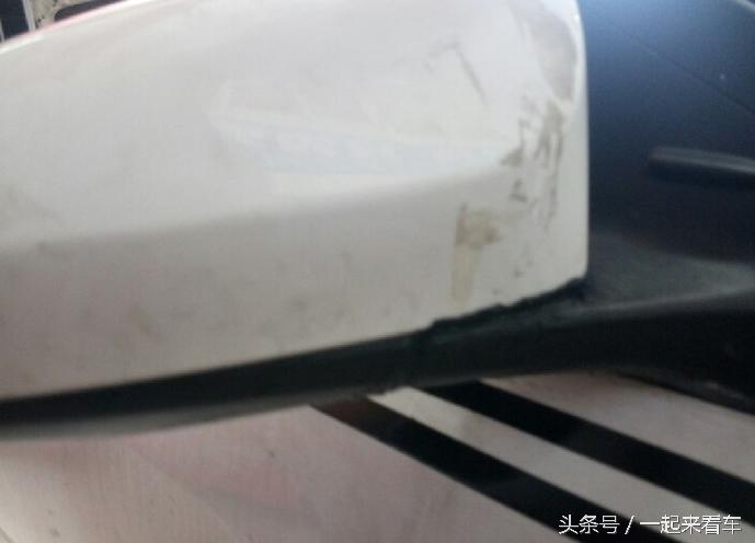 汽车后视镜漆刮了如何修复,车停路边后视镜被刮了怎么办