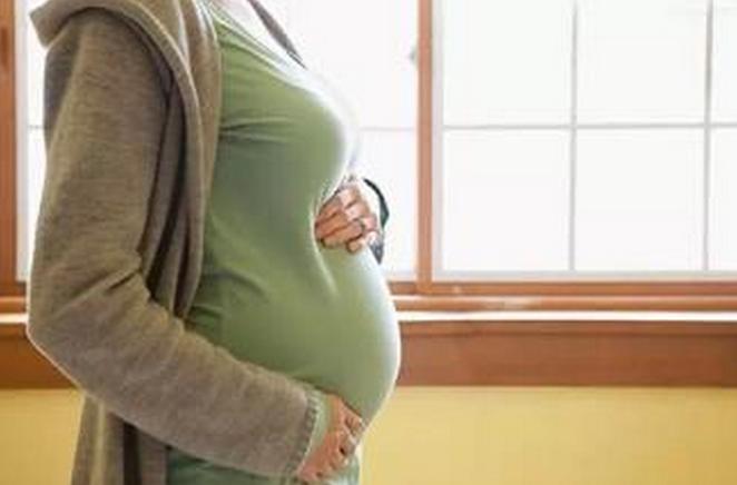 孕妇来医院检查不料真相惊呆众人,孕妇内检痛苦过程