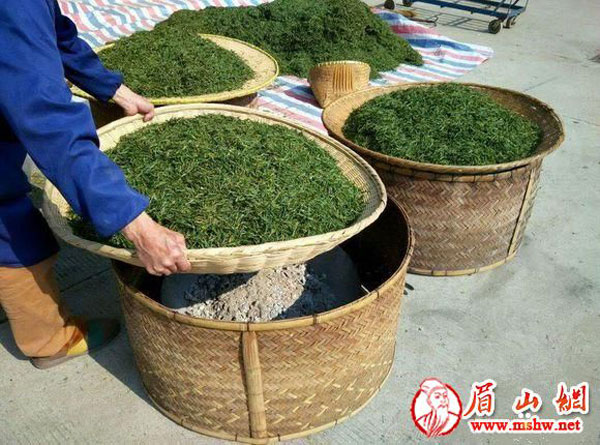 酒太烈泡点什么,酒太烈了加什么好