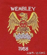 曼联队徽变化史,曼联队最新队徽