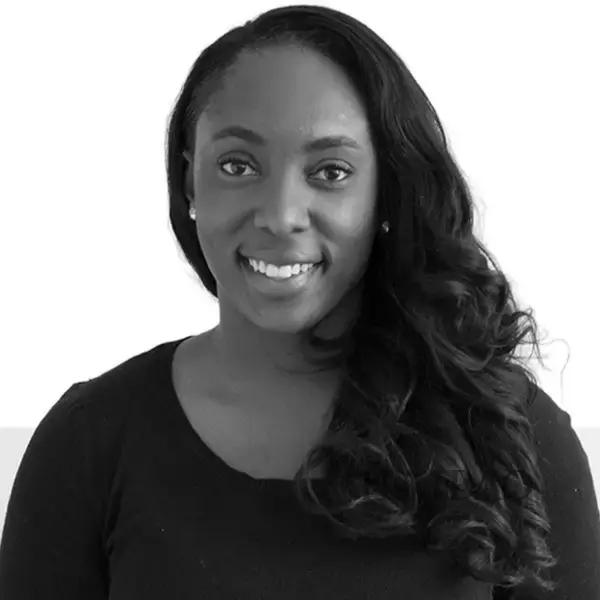 黑人学霸姑娘众筹10万美金为非洲儿童制作发光足球