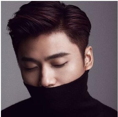 两边剃短的男生发型叫什么发型,两侧剃短中间留长男士发型