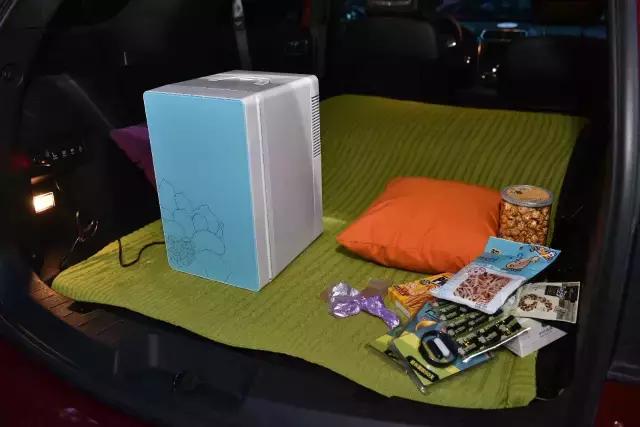 先定一个小目标，比方说先来辆福特探险者