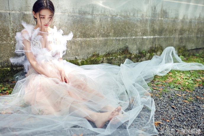 张馨予曝光惊艳写真照,张馨予范冰冰写真图片