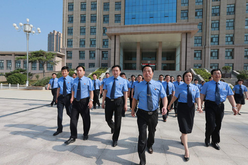 为科技插上腾飞的翅膀,为科技创新插上腾飞的翅膀