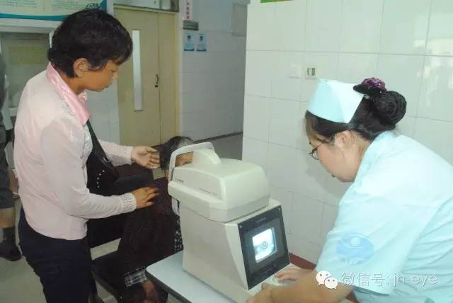 白内障筛查下乡健康扶贫暖人心,章丘明水白内障手术价格