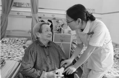 摄影大赛无影灯下的娘子军，无论白天、黑夜，她们与这里结下不解之缘！（作品展示102期）