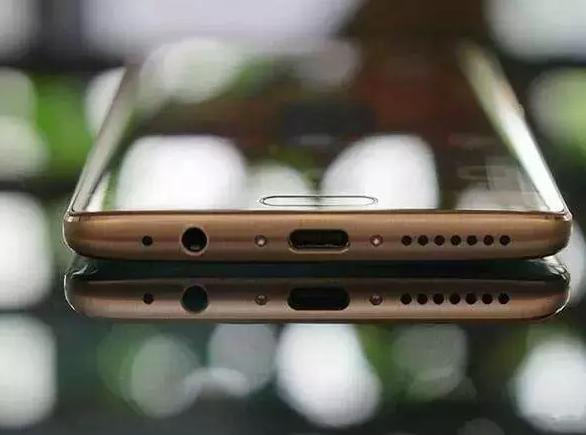 手机陶瓷膜和水凝膜哪个好一点,手机水凝膜怎么样有什么优缺点