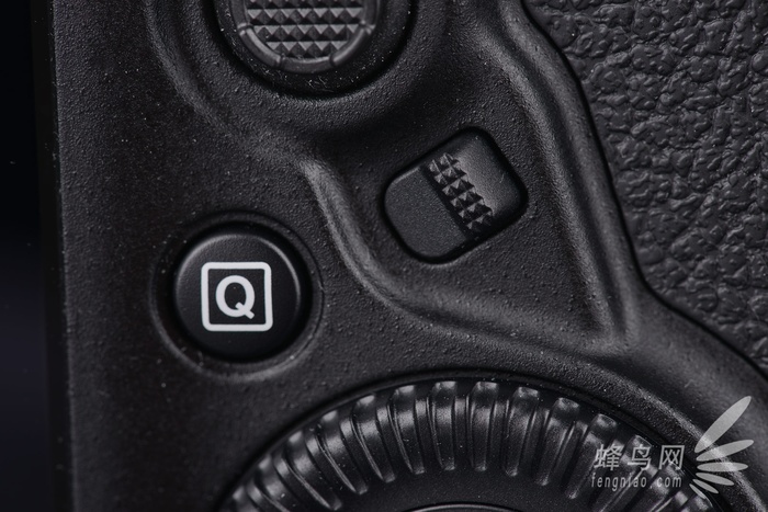 佳能eos5dmarkiv重量,佳能eos5dmarkiii和iv