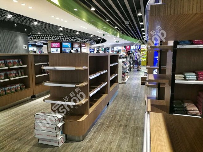 上海机场免税店最近人气,上海浦东免税店销售额