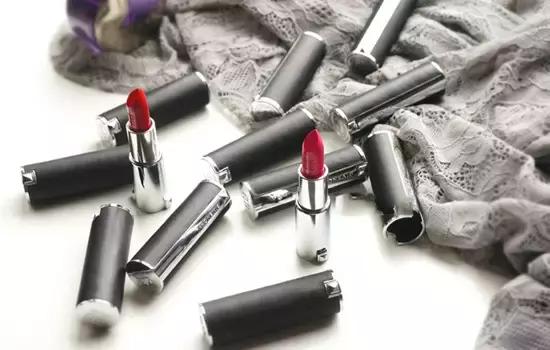 第一篇:女生都该有的一支小羊皮