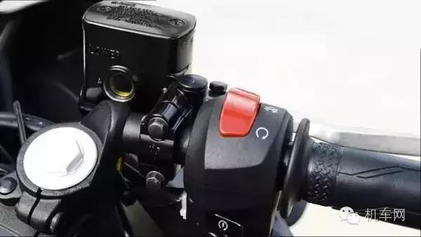 雅马哈r3二手报价,雅马哈r3即将换代2024有什么变化