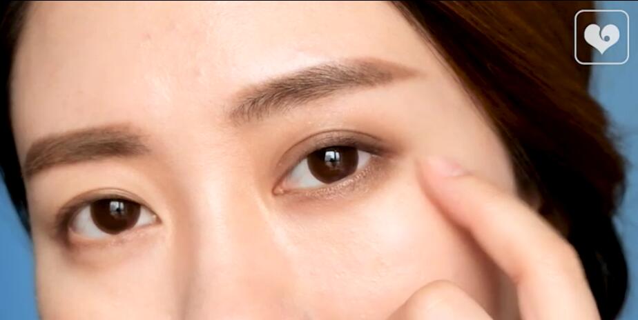 内双眼影手残画法,手残怎么画眼影