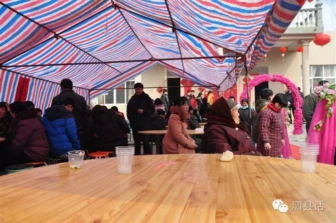 农村办婚礼拱门视频,婚礼在农村办好还是酒店好