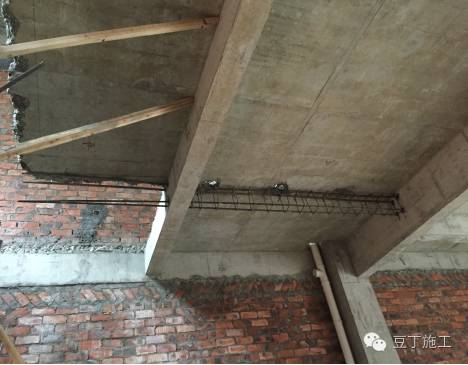 钢筋混凝土楼板加固方法,楼板开洞加楼梯后如何对楼板加固