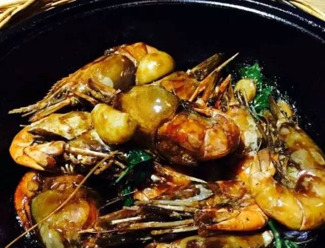 西安顺城巷附近有什么好玩的地方,西安顺城巷小吃街