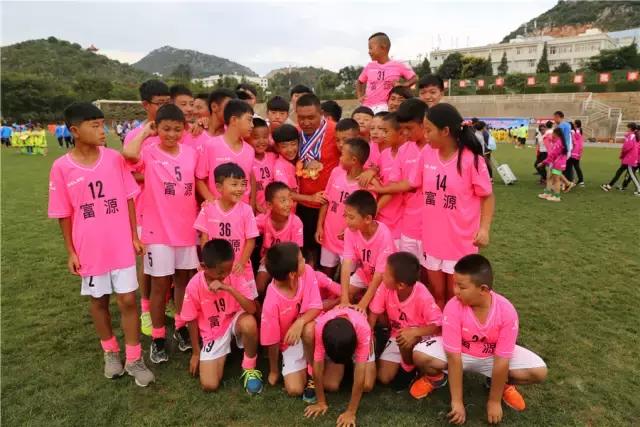 绿茵场上的追梦少年,绿茵场上追梦人