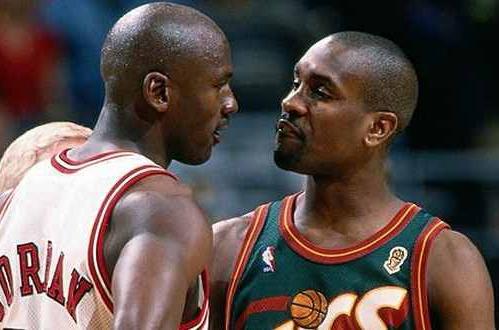 手套佩顿谈库里,以前的球队绝对不会随意夹击库里