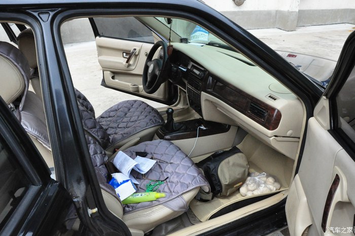 桑塔纳3000情怀版,桑塔纳3000和桑塔纳经典的区别