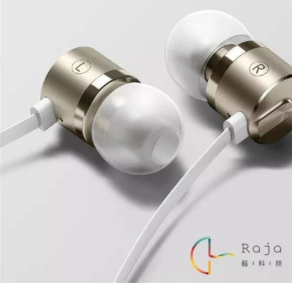 移动支付战火蔓延到香港，索尼XCompact曝光，优步上半年巨亏12.7亿刀丨每日鳐