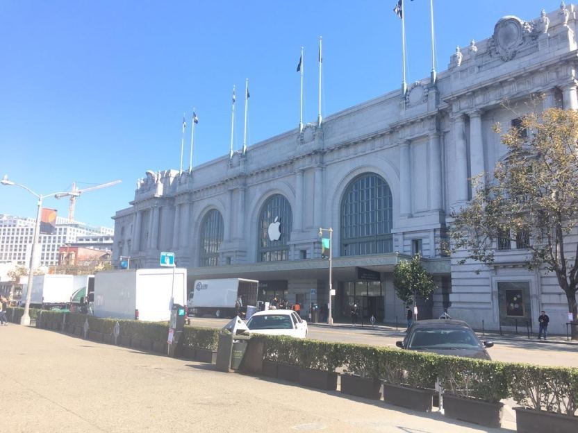 这届iPhone不行，这届印刷企业呢？