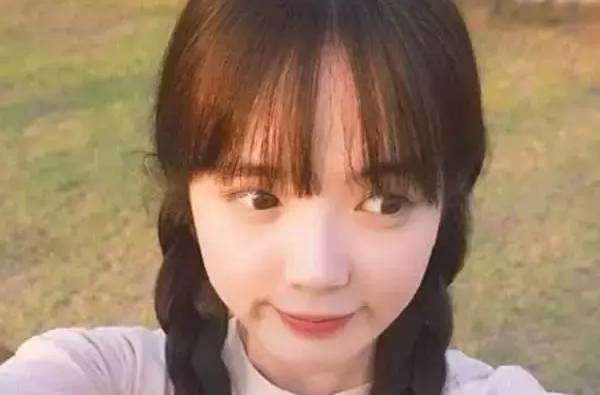 圆脸显瘦扎发发型,圆脸适合怎样的短发型减龄