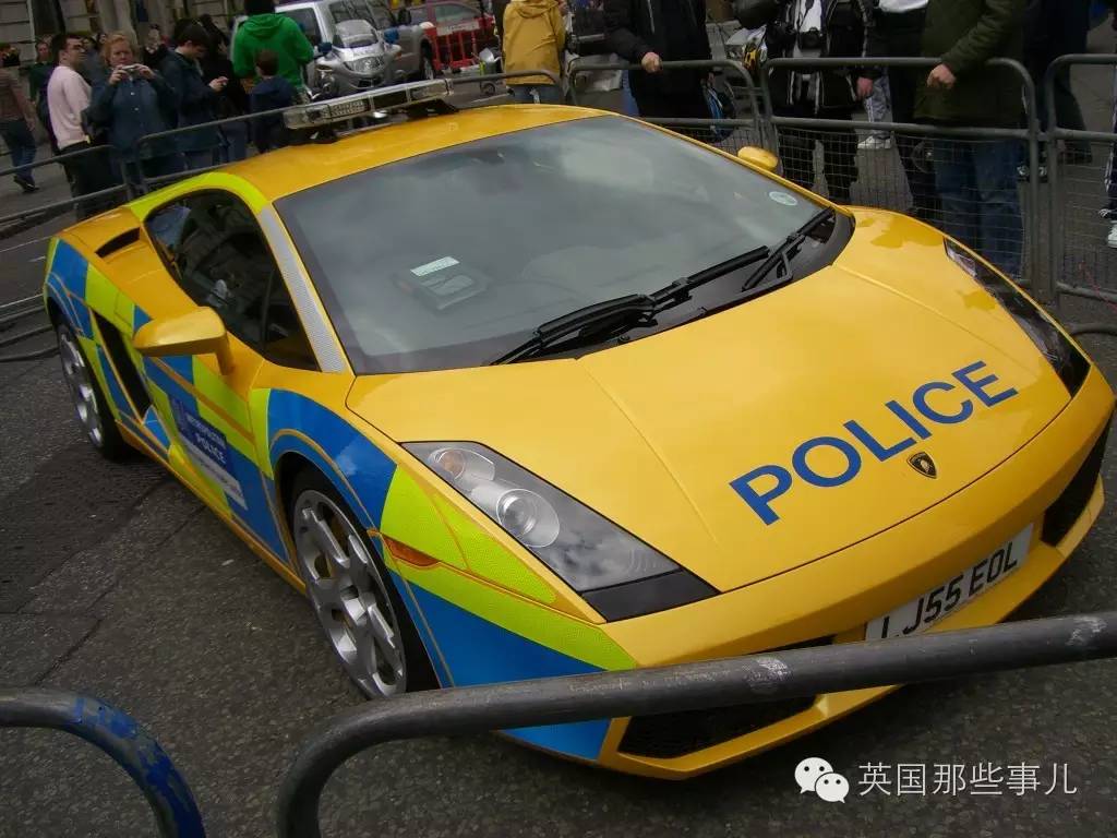 英国警车和警察视频,英国新型警车