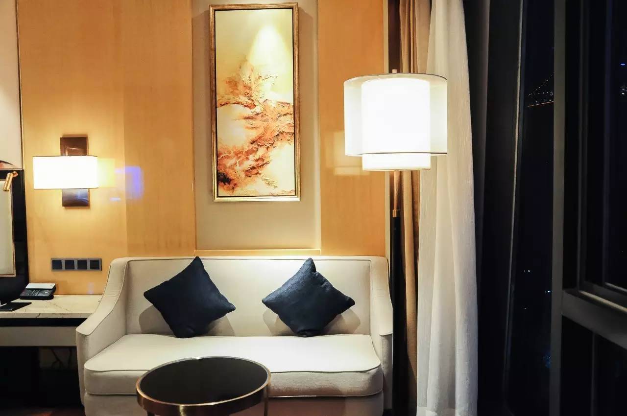 武汉世茂希尔顿酒店怎么去,武汉世茂希尔顿酒店攻略