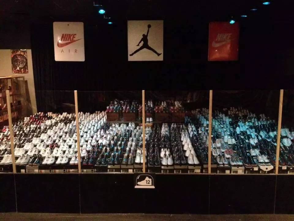 见识了他1000万美元的鞋库，我的红眼病无药可医