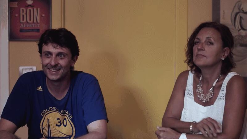 你拿镜子晃人时，有人用它点亮地下室居住者的家，为100万人带去温暖的阳光！