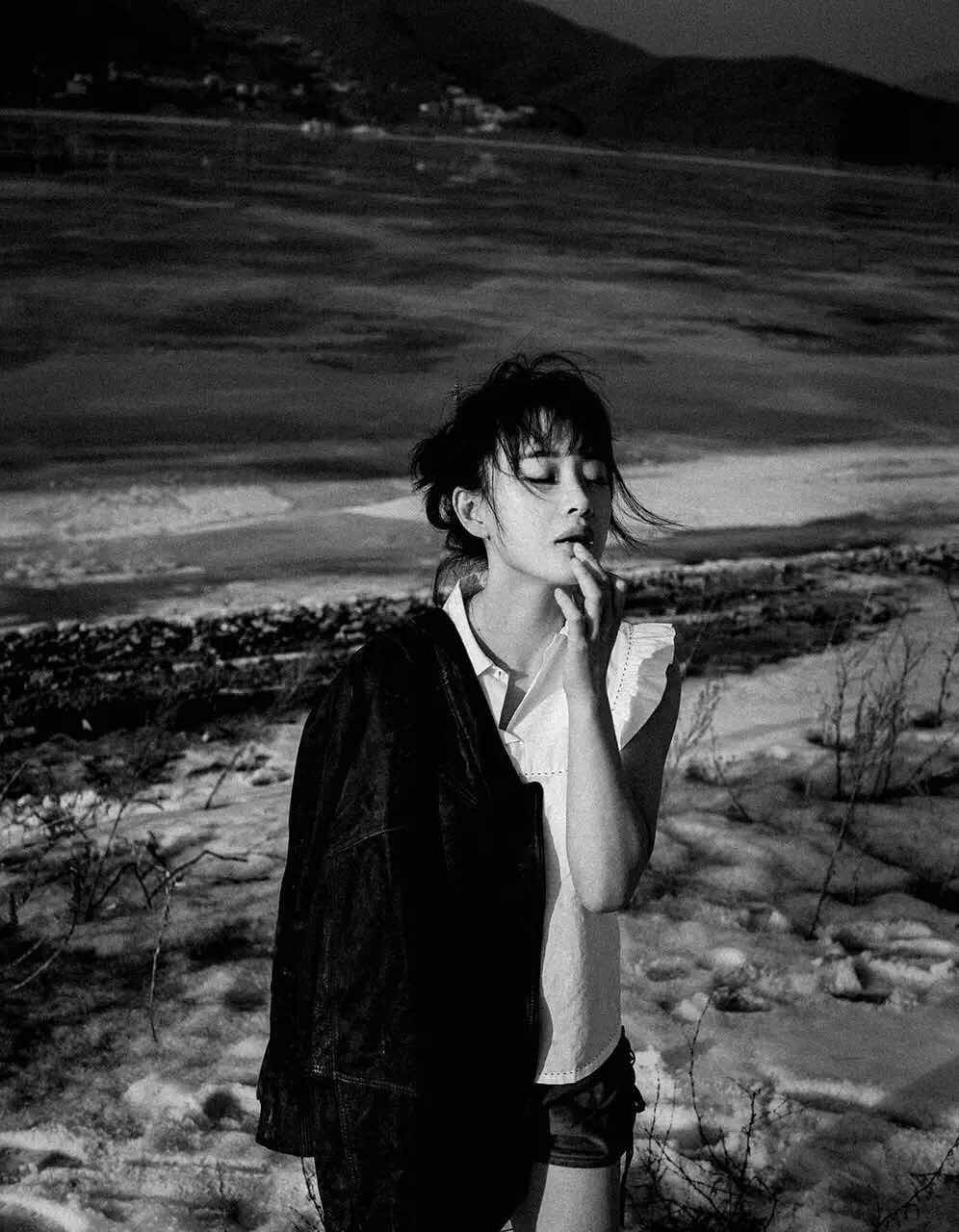 神思远丨少女有一些神性，不近人世肢体完美