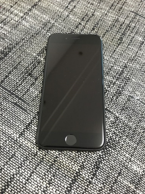 网友晒首批iPhone7开箱：黑色、玫瑰金成主流