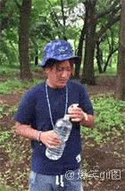 我的车停着被人撞了怎么解决,停个车老是被别人刮