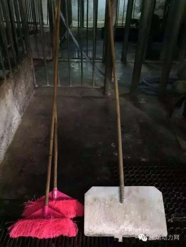 猪场铲粪的工具,铲猪粪神器