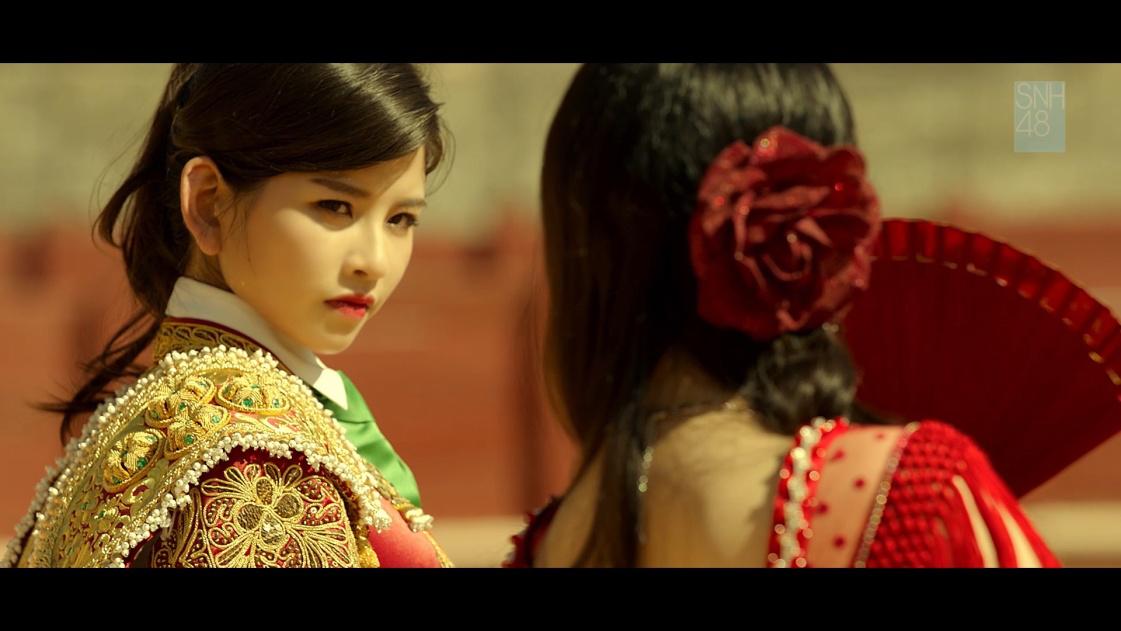 snh48鞠婧祎斗牛,snh48罗马斗牛