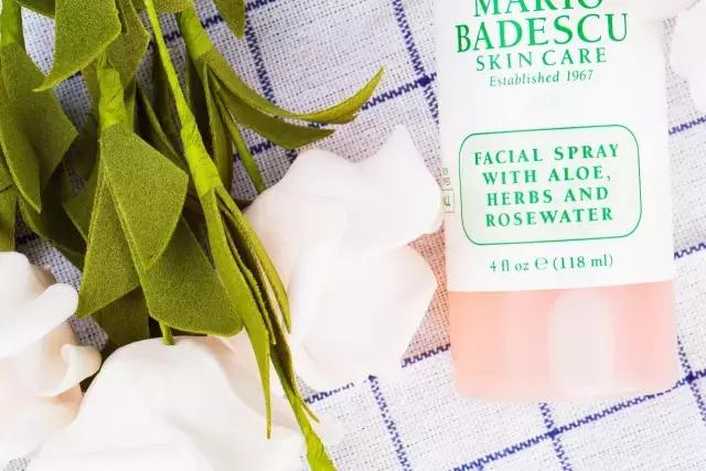 Word天!曾经不起眼的姨妈巾,这次颠覆了我们的三观