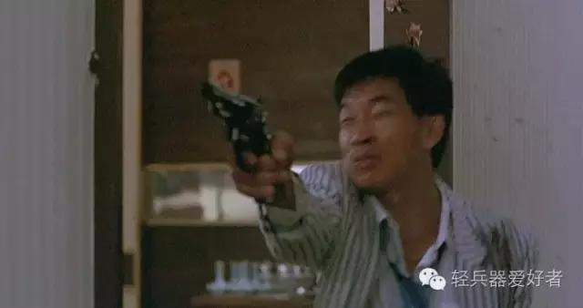 英雄本色系列中的各色轻武器,盘点英雄本色名场面