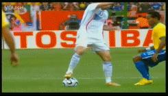 齐达内10大精彩瞬间图片,齐达内进球gif