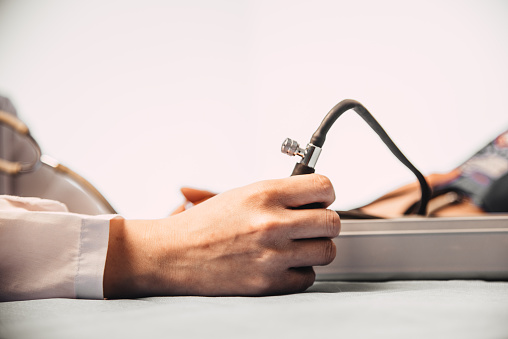 高血压怎样阶梯用药,高血压阶梯降压数值