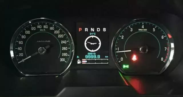 捷豹低调神车,捷豹低调沉稳处处散发贵族气息