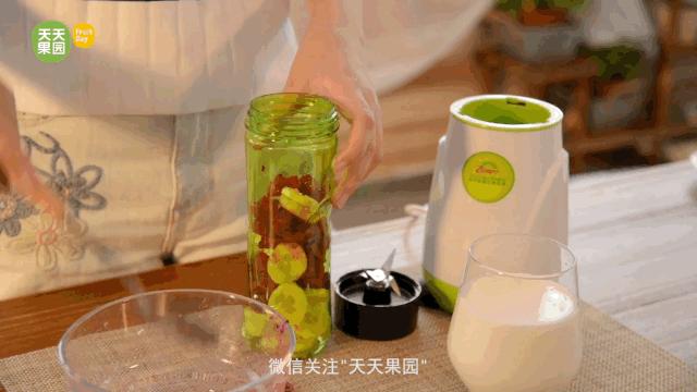 香蕉的三种做法,香蕉的正确打开方法