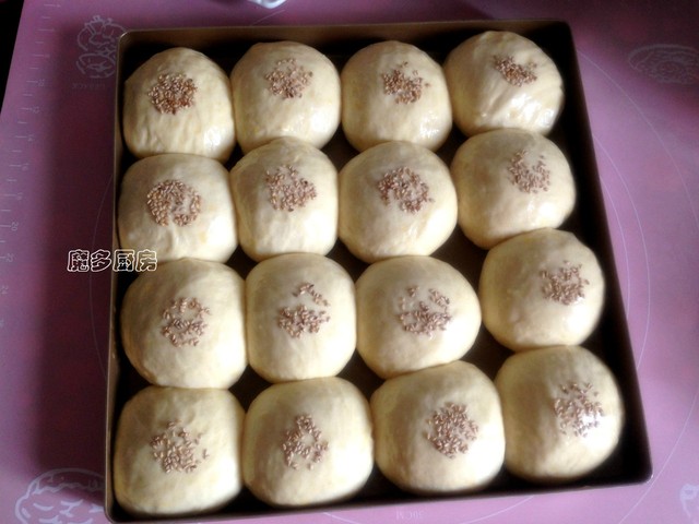 自己在家用烤箱做简单点的面包,初学者用烤箱做小面包