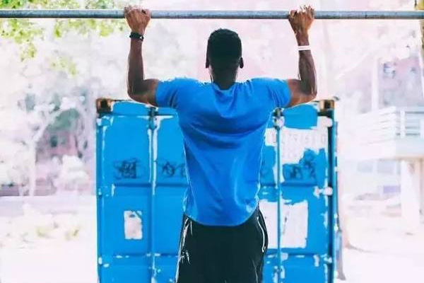 飞人乔丹个子多高,飞人乔丹逆天后仰极限身体素质