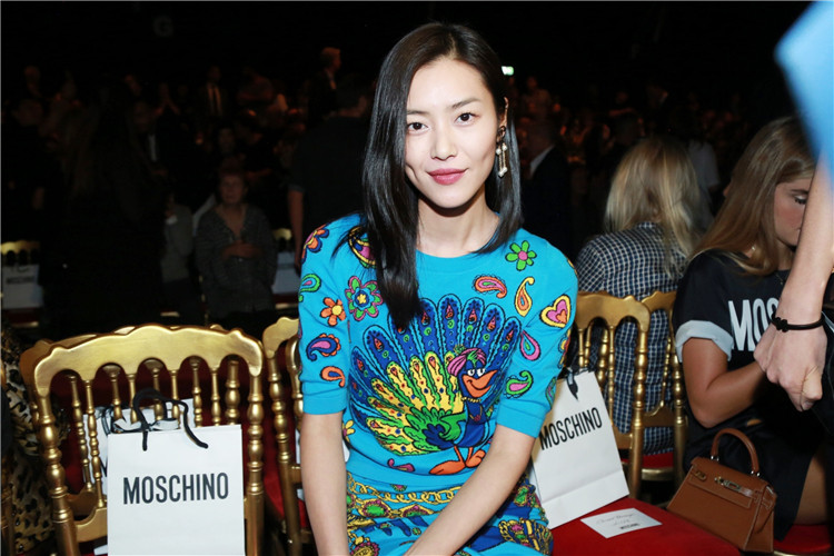 moschino秀场,moschino春季秀场