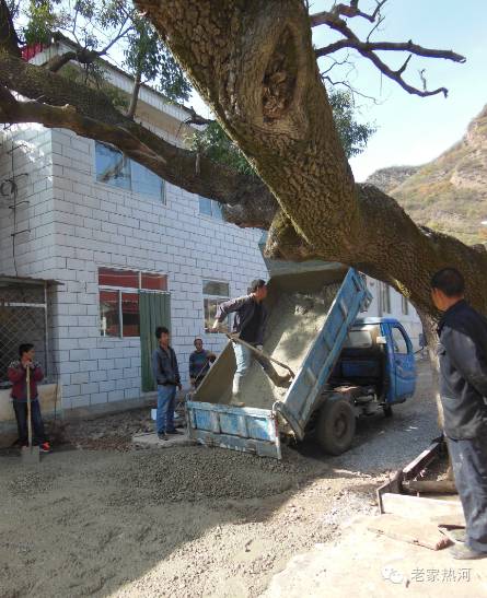 鞍匠黑沟门，美的不成样子